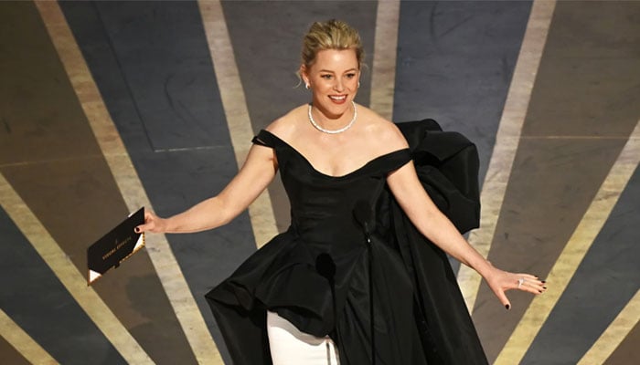 2023 Oscars: Elizabeth Banks trips on-stage while presenting Best Visual Effects