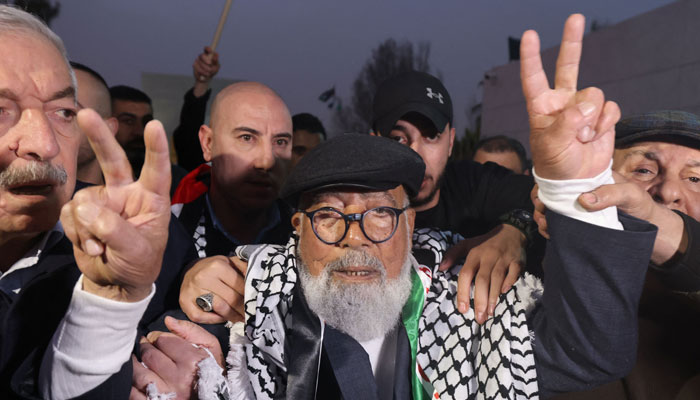83-year-old Palestinian prisoner Fuad Shubaki visits the tomb of late Palestinian leader Yasser Arafat in the West Bank city of Ramallah on March 13, 2023, after being released from an Israeli jail after serving a 17-year sentence.