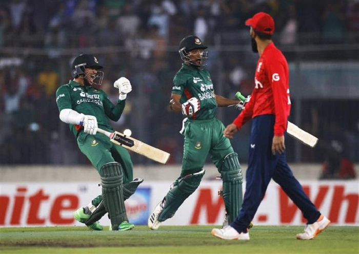 Bangladesh’s Najmul Hossain Shanto and Taskin Ahmed celebrate after beating England in the second Twenty20 at the Sher-E-Bangla National Cricket Stadium in Dhaka. — Reuters/File