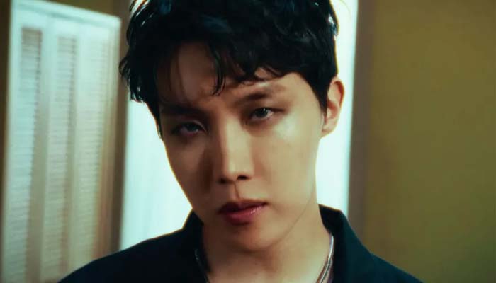 He held a live stream on Weverse where he spent some time chatting with fans