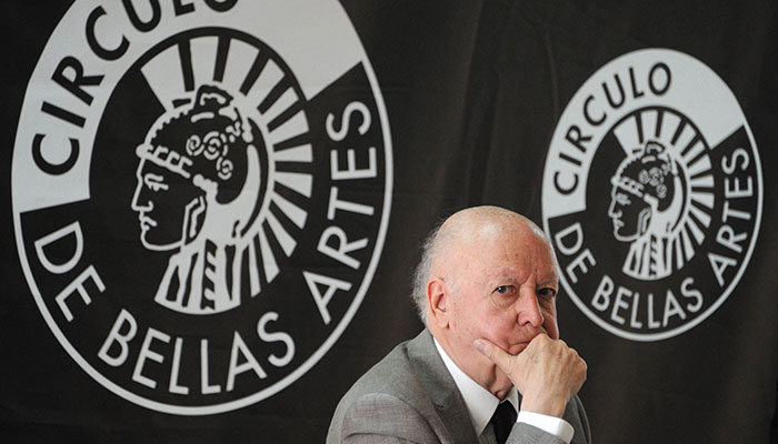 In this file photo taken on July 25, 2012, Chilean writer Jorge Edwards holds a press conference for the presentation of the Call for a diplomatic solution between Peru and Chile, in Madrid. AFP/File