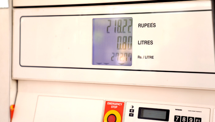 Petrol price and litres displayed on a digital screen at a petrol pump in Karachi, on March 17, 2023. — Geo.tv