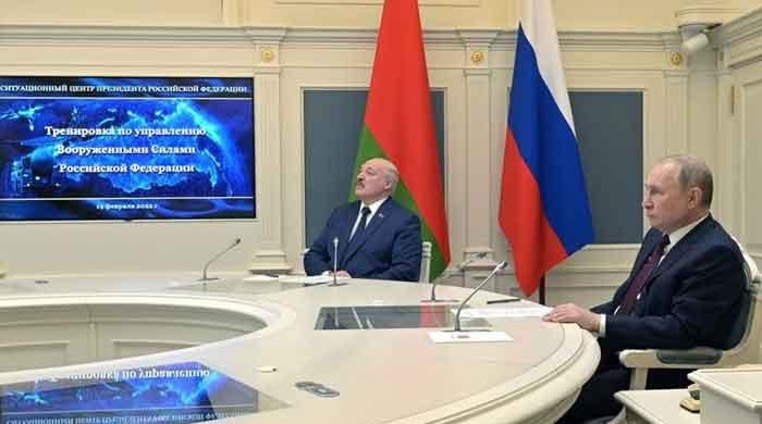 Putin says Moscow to place nuclear weapons in Belarus, US reacts cautiously
