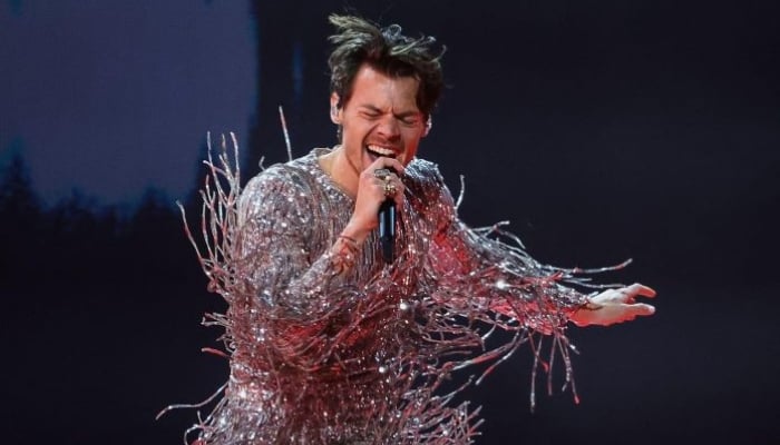 Harry Styles thanks fans as he bags Artist of the Year at iHeartRadio Music Awards 2023