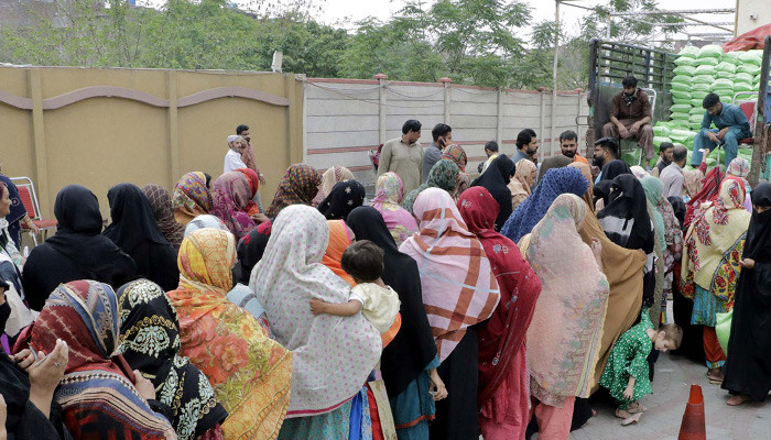 Elderly woman loses life in struggle for free flour - Vimarsana News