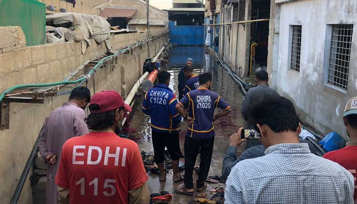 Rescue workers basal   astatine  the incidents tract  successful  Karachis SITE country  connected  March 31, 2023. — Photo by author