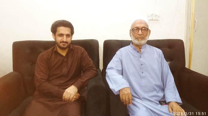  Imran Khan's social media focal person Azhar Mashwani returns home