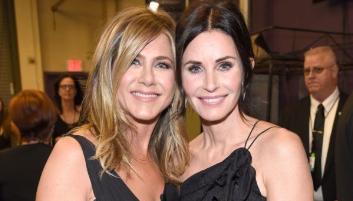 Jennifer Aniston and Courteney Cox ate same salad for a decade on ‘Friends’ set