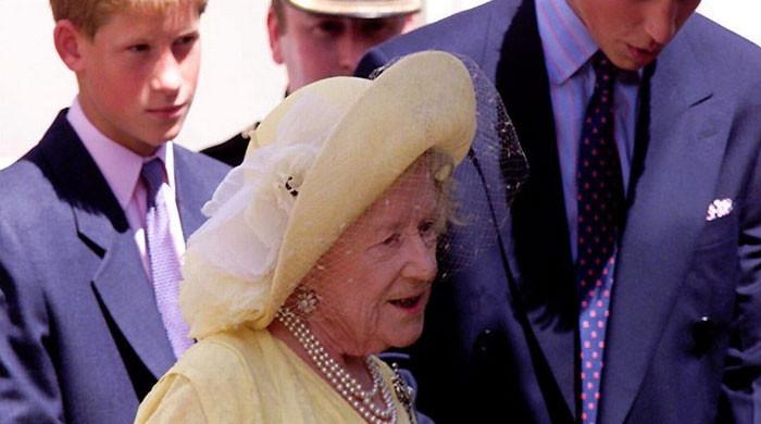 Prince Harry cocktail request in front of Queen mother was an 'event'