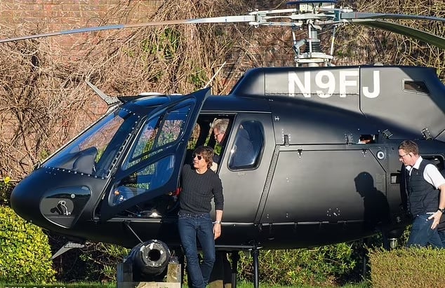 Tom Cruise wows fans as he flies helicopter to ‘Mission: Impossible 8’ set in Kent