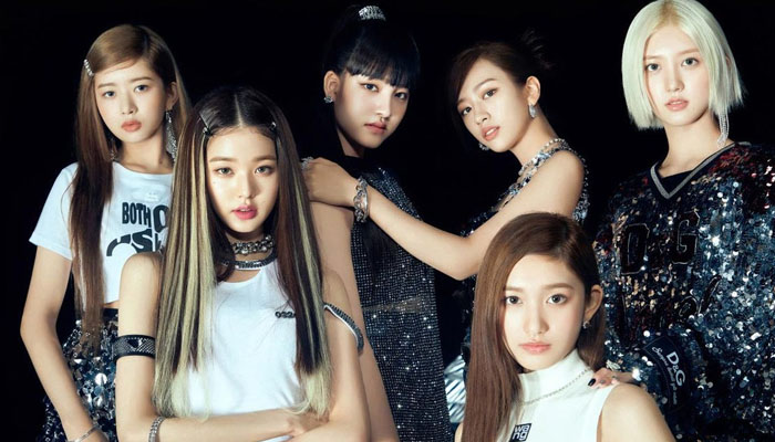 To achieve the certification an artist needs to take the top spot in multiple charts simultaneously