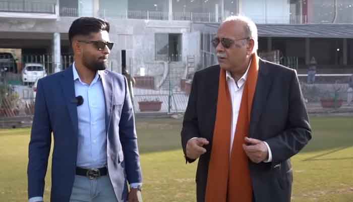 Pakistan skipper Babar Azam (L) andPakistan Cricket Board (PCB) Management Committee Chairman Najam Sethi. — YouTube screengrab/Pakistan Cricket