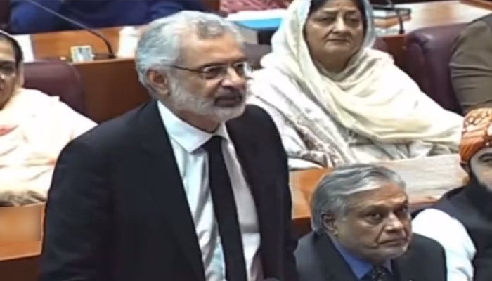 Justice Qazi Faez Isa addresses the House during thespecial session at the National Assembly on April 10, 2023. — Youtube/GeoNews