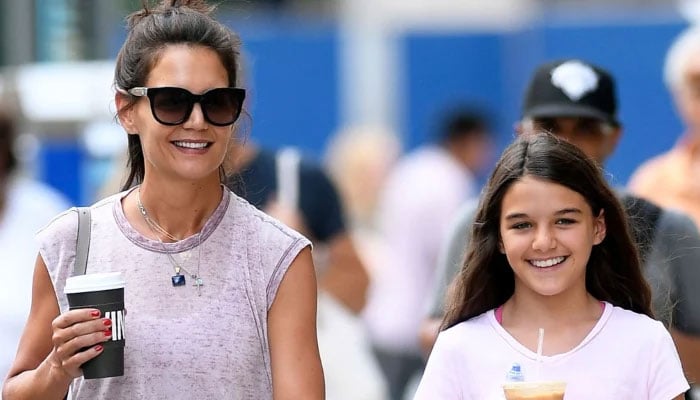 Katie Holmes to give "vocal" credits to daughter Suri Cruise in 'Rare  Objects'