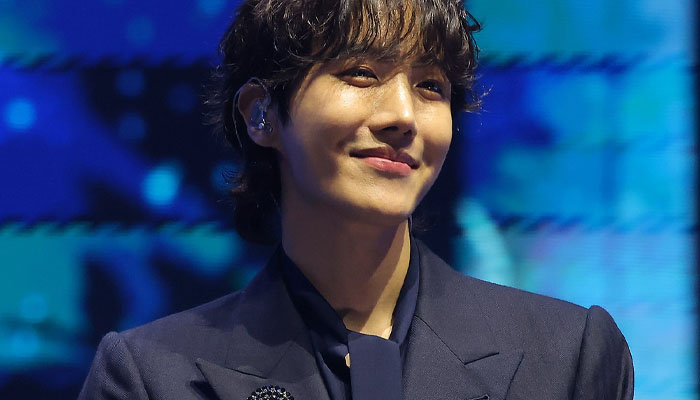 He assured his fans who were worried he would leave without telling them with a short comment