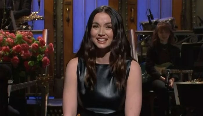 Ana de Armas reveals Friends helped her learn English in SNL Monologue