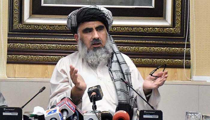 Federal Minister for Religious Affairs and Interfaith Harmony Mufti Abdul Shakoor addressing a press conference in Islamabad on May 1, 2022. — APP