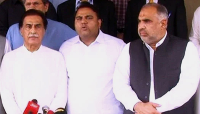 PML-N’s Sardar Ayaz Sadiq (left), PTI’s Fawad Chaudhry and Asad Qaiser addressing a press conference on August 20, 2018, in this still taken from a video. — YouTube/GeoNewsLive