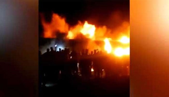 Karachi Express train catches fire nearTando Masti Khan. Radio Pakistan