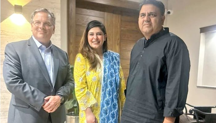 US Ambassador to Pakistan Donald Blome met PTI leader Fawad Chaudhary at his residence— Twitter/hibaFawadPk