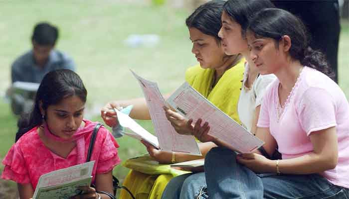 Nine Indian students commit suicide after exam results - Vimarsana News
