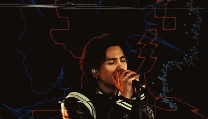 He holds the title of second-highest debut from a Korean soloist