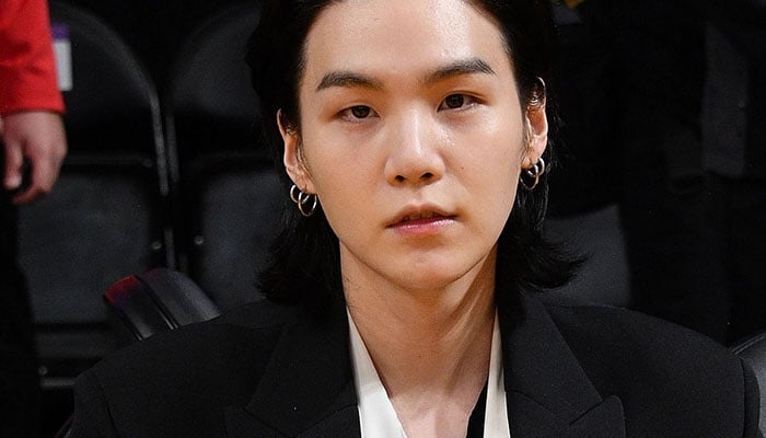 Fans expressed their embarrassment at the incident on social media