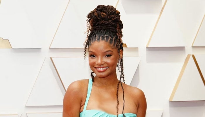 Halle Bailey talks featuring her ‘natural hair’ in ‘The Little Mermaid’