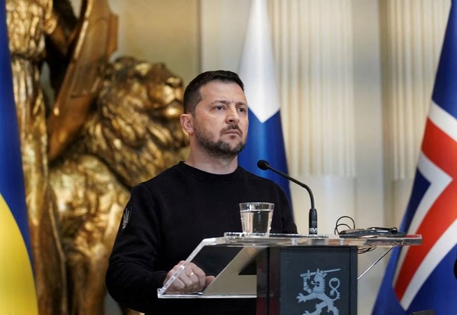 Ukraine President Volodymyr Zelenskiy takes part in a press conference with Finnish President Sauli Niinisto (not pictured) Danish Prime Minister Mette Frederiksen (not pictured), Norwegian Prime Minister Jonas Gahr Store (not pictured), Swedish Prime Minister Ulf Kristersson (not pictured) and Icelandic Prime Minister Katrin Jakobsdottir (not pictured), in Helsinki, Finland May 3, 2023.— Reuters/File
