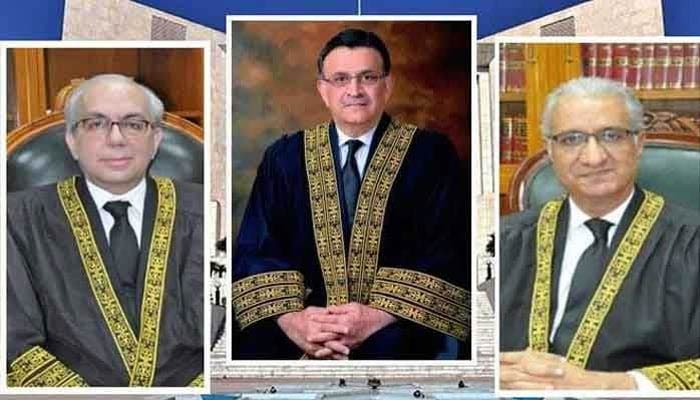(LR) Justice Munib Akhtar, Chief Justice Umar Ata Bandial and Judge Ijaz ul Ahsan.  — SC website
