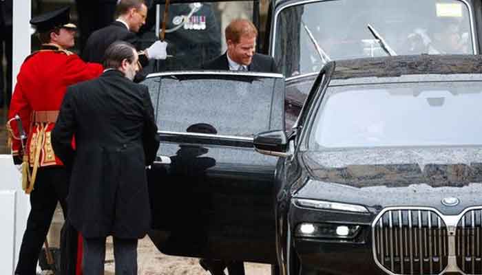 Prince Harry skips humiliation as he leaves for US before balcony moment?
