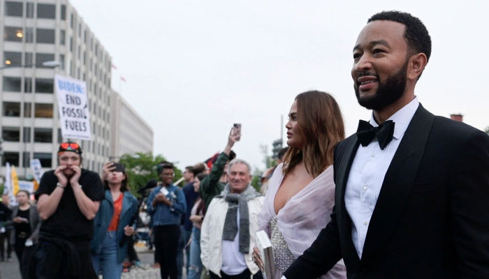 John Legend claps back at Megyn Kelly over Chrissy Teigen jab