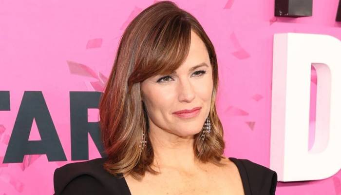 Jennifer Garner says she wanted to become a ‘minister’ if not a celebrity
