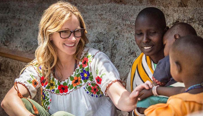 'Becoming Xtraordinary': Julia Roberts, Roger Federer star in docuseries teaser - Vimarsana News