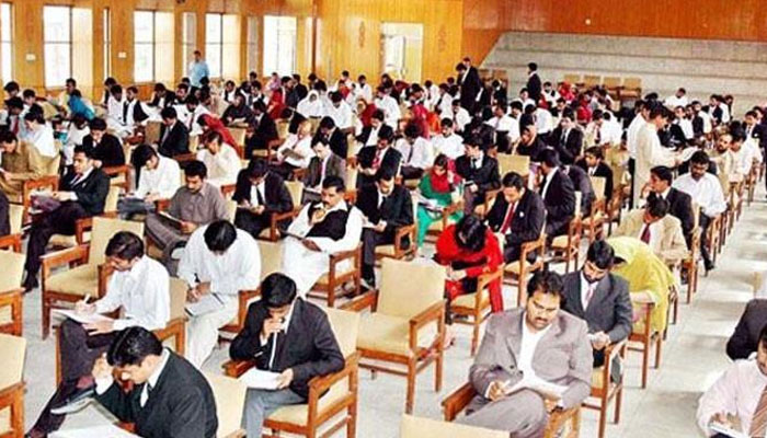 Ujian PMS di Panjab ditunda setelah protes keras