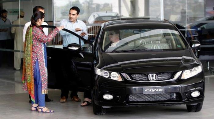 Auto sales decline to lowest since May 2020 