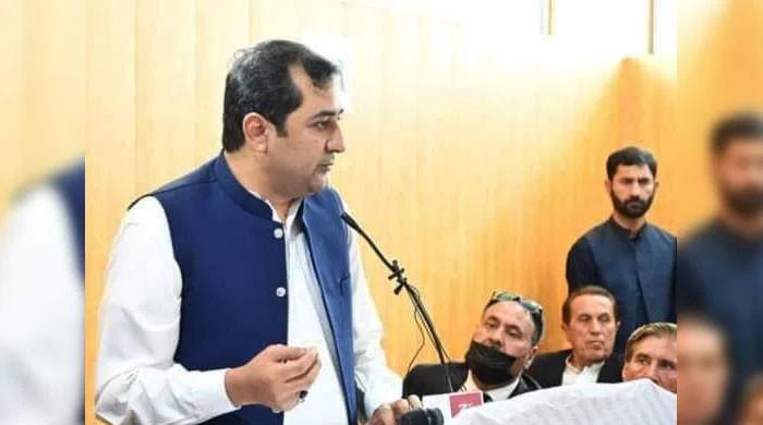 GB CM Khalid Khursheed may face disqualification on fake degree