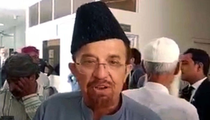 Firdous Shamim Naqvi's family urges Sindh govt to shift MPA to Karachi - Vimarsana News