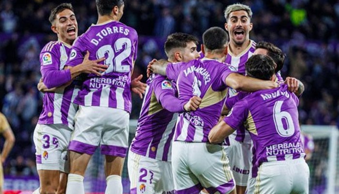 Barcelonas lackluster display ends in 3-1 loss to Real Valladolid. Twitter/LaligaBRL