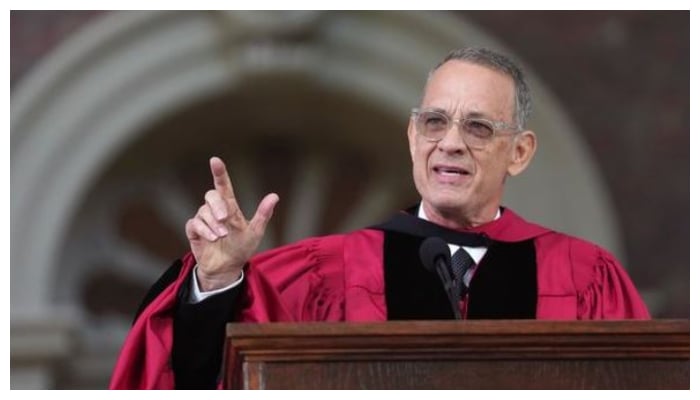 Tom Hanks received the honorary degree at the 372nd graduation ceremony of Harvard University