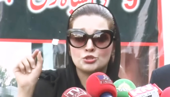 Chairperson Peace and Culture Organisation Mushaal Hussein Mullick, the wife of jailed Kashmiri Hurriyat leader Mohammad Yasin Malik, addressing a press conference in Lahore, on May 27, 2023, in this still taken from a video. — YouTube/GeoNews