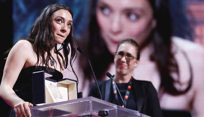 Merve Dizdar, best actress at Cannes, receives backlash after she returns to Turkey