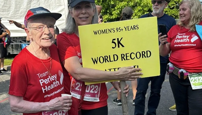 96-year-old Rejeanne Fairhead sets new world record in 5k race. nationalpost.com