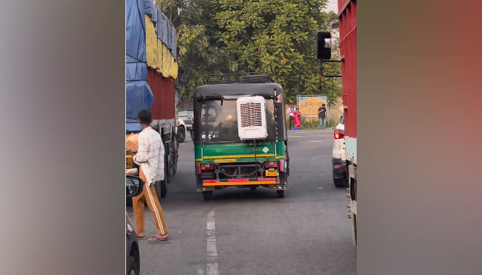 WATCH: Passengers chill as air-cooler-fitted autorickshaw hits road