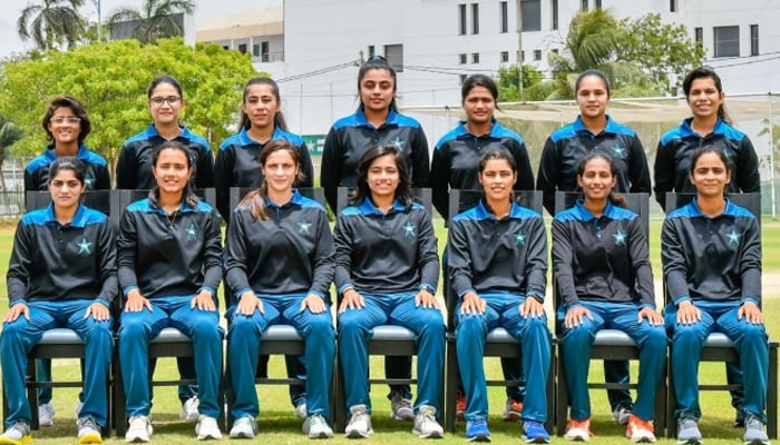 Pakistan womens team captain Fatima Sana (centre) along with her teammates poses in this undated photo. — PCB