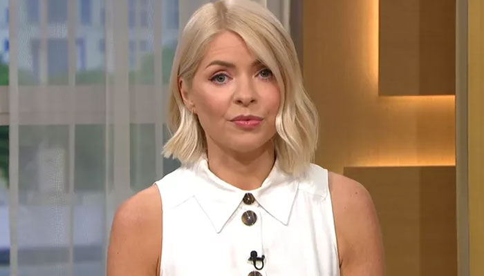 Holly Willoughby in contact with Phillip Schofield’s wife?