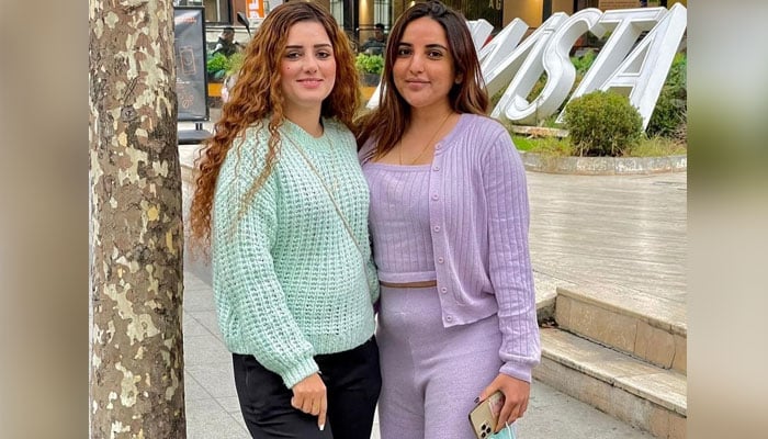 TikTokers Sundal Khattak (L) and Hareem Shah (R) pose for a photo. — Twitter/@TetoTalks/File