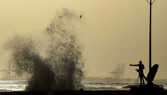 Cyclone Biparjoy live updates: Storm weakens as it gets closer to Pakistan, India - Vimarsana News