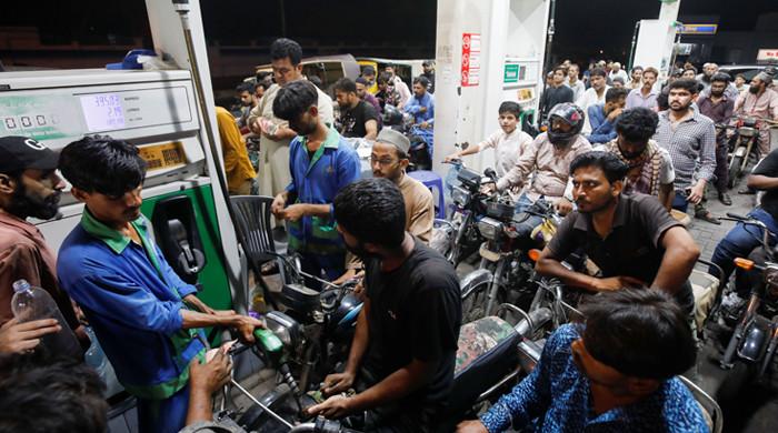 Russian oil not likely to help reduce petrol price in Pakistan