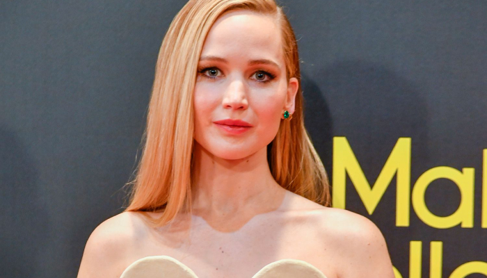 Jennifer Lawrence recalls embarrassing incident of her mom selling her broken toilet on Craigslist